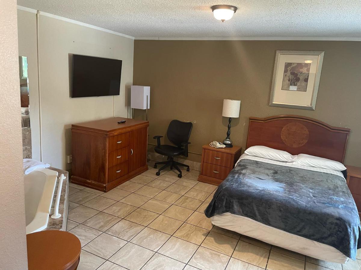 Budgetel Inn&Suites - Louisville-Jefferson County Extérieur photo